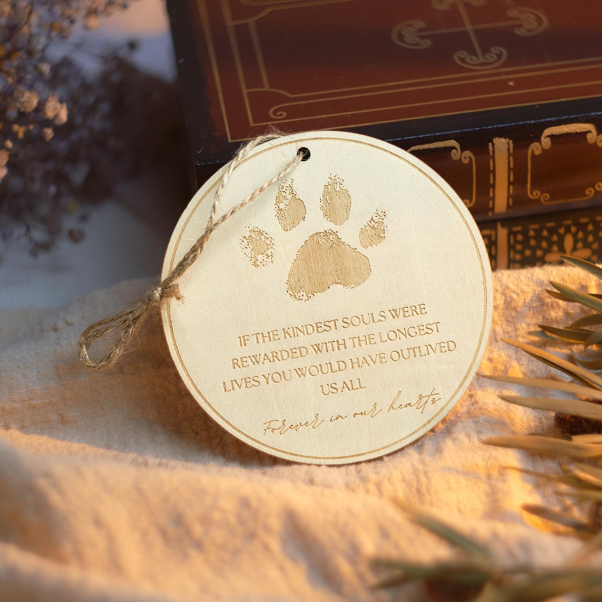 Pet Loss Bereavement Gift Box, Thoughtful Gifts for the Holidays, Photo Frame, Hanging Remembrance Ornament, Sympathy Card, Comforting Hot Water Bottle, Scented Memory Candle